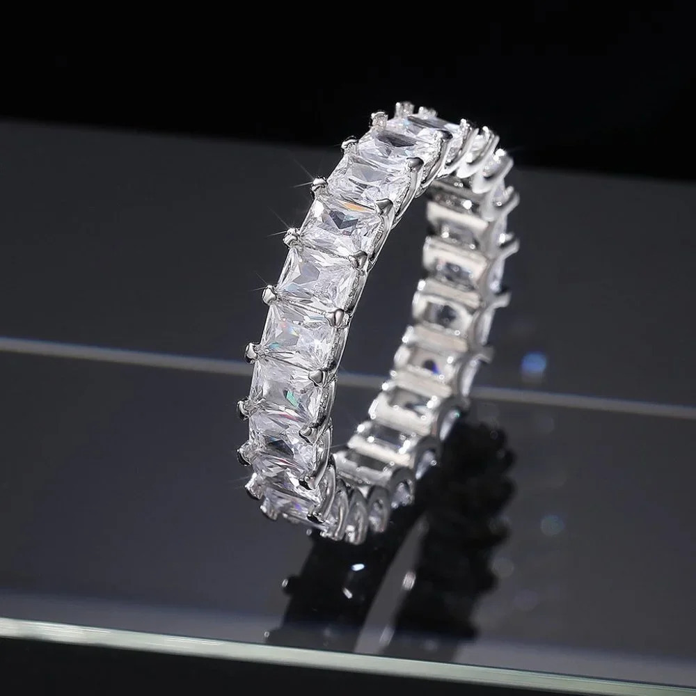 💎925 Sterling Silver Plated Clear CZ Eternity Wedding/Engagement Ring UN… - Picture 2 of 8